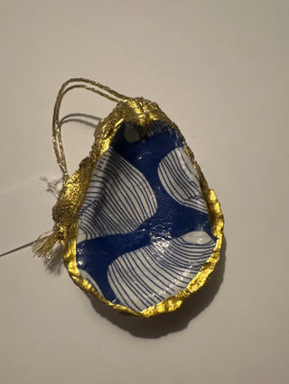 Blue scallop oyster ornament