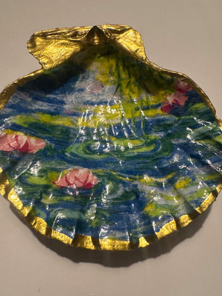 Monet inspired jumbo shell dish