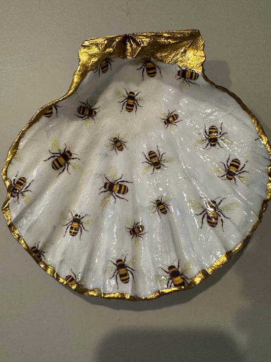 Large honey bee scallop shell trinket dish