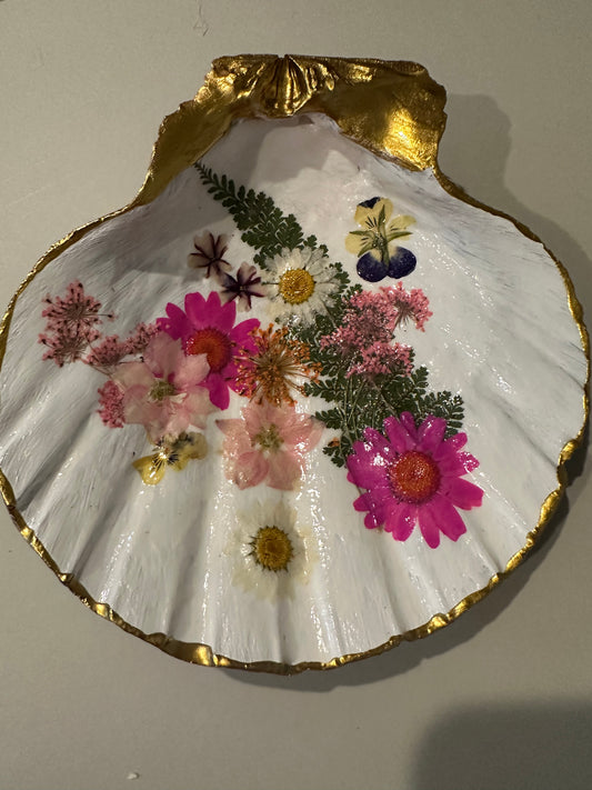 Large pink floral scallop shell dish